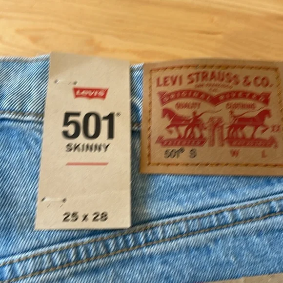 Levi’s 501 button fly skinny light wash denim 25x28 jeans - Picture 9 of 12